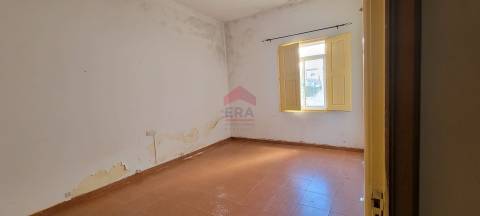 Moradia Geminada T6 Venda em Faro (Sé e São Pedro),Faro