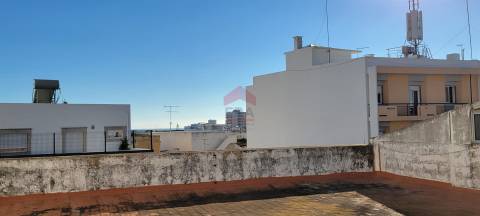 Moradia Geminada T6 Venda em Faro (Sé e São Pedro),Faro