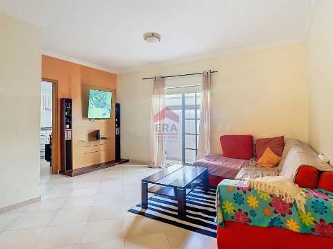 Apartamento T2 Venda em Quarteira,Loulé