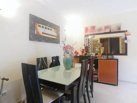 Apartamento T2 Venda em Quarteira,Loulé