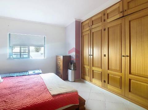 Apartamento T2 Venda em Quarteira,Loulé
