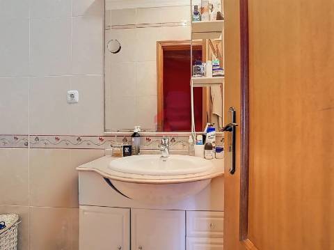 Apartamento T2 Venda em Quarteira,Loulé