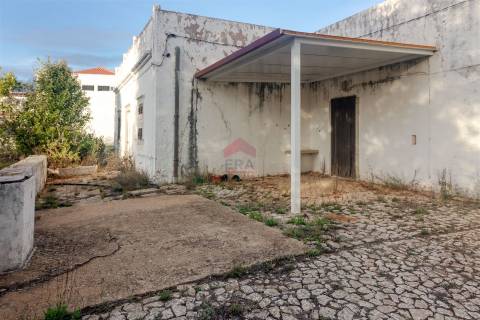Moradia Isolada T2 Venda em Santa Bárbara de Nexe,Faro