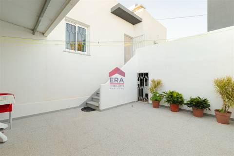 Moradia Isolada T3 Venda em Moncarapacho e Fuseta,Olhão