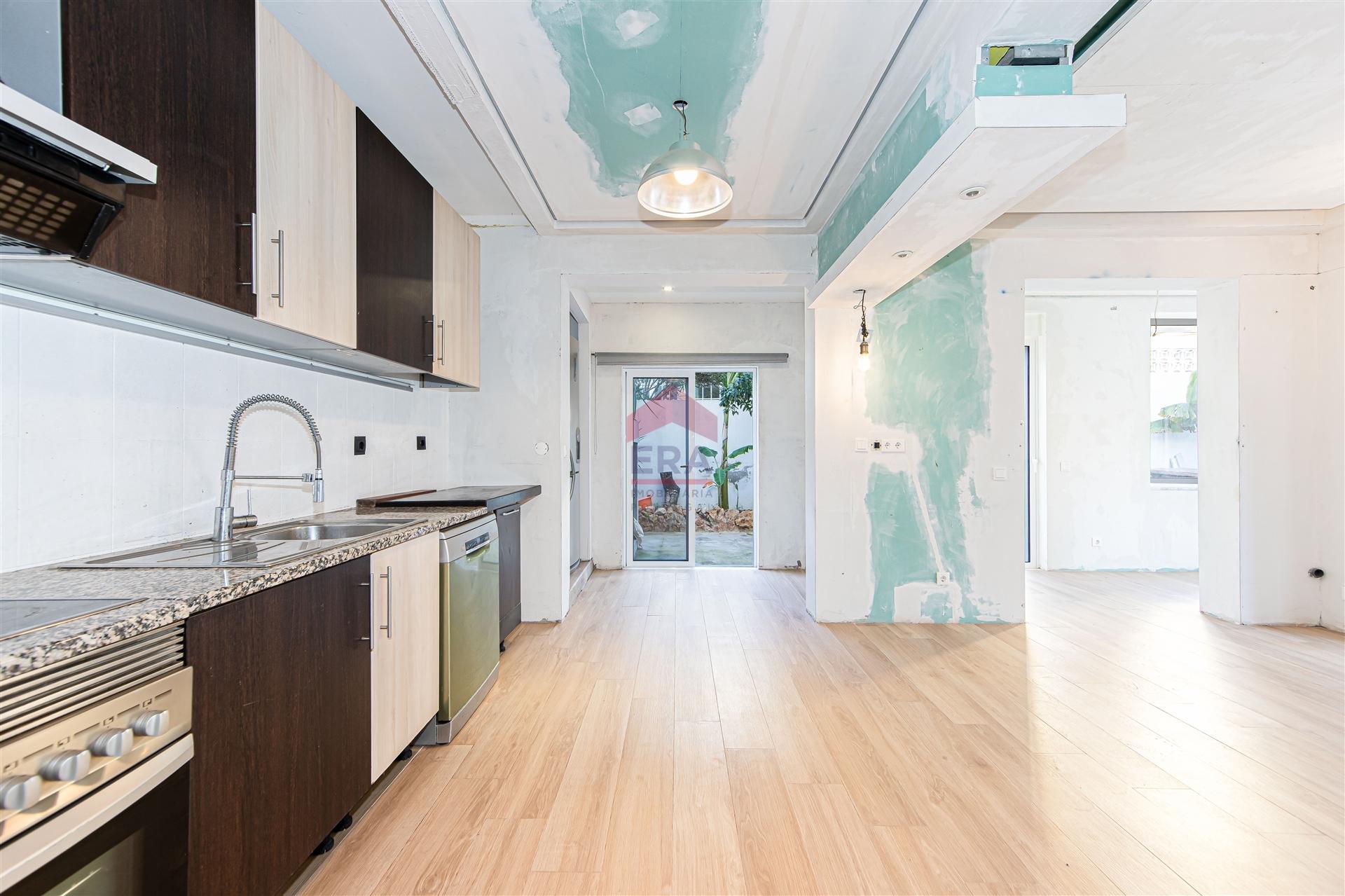 Apartamento T2 Venda em Quarteira,Loulé