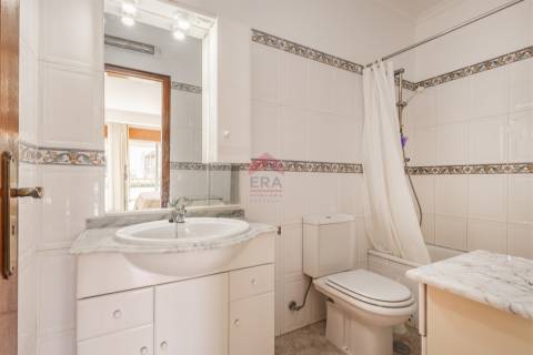 Apartamento T2 Venda em Quarteira,Loulé