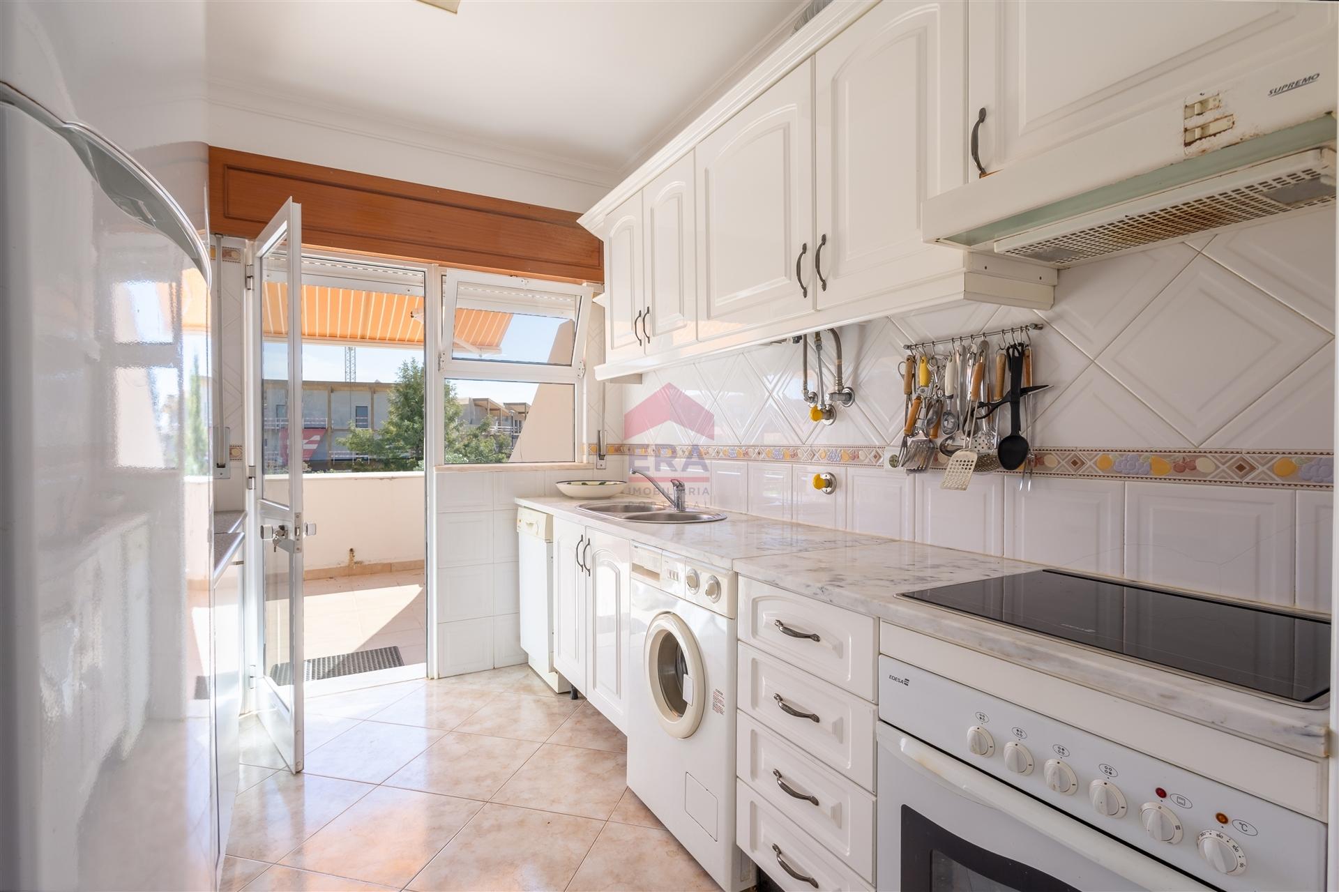 Apartamento T2 Venda em Quarteira,Loulé