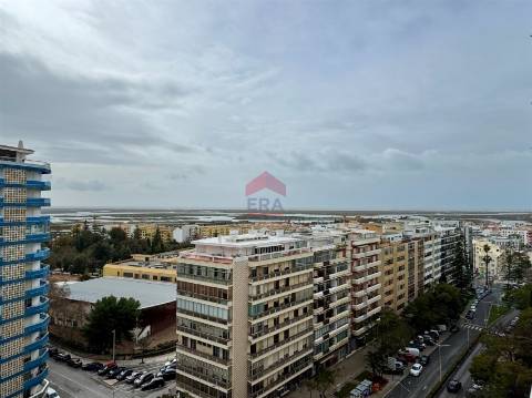 Apartamento T4 Venda em Faro (Sé e São Pedro),Faro
