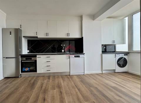 Apartamento T4 Venda em Faro (Sé e São Pedro),Faro