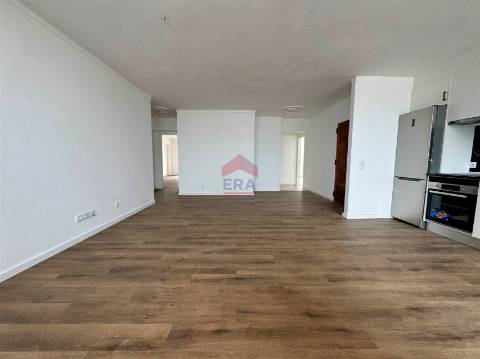 Apartamento T4 Venda em Faro (Sé e São Pedro),Faro