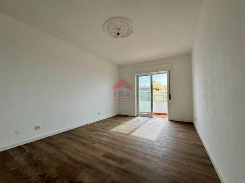 Apartamento T4 Venda em Faro (Sé e São Pedro),Faro