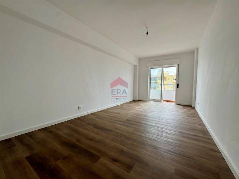 Apartamento T4 Venda em Faro (Sé e São Pedro),Faro