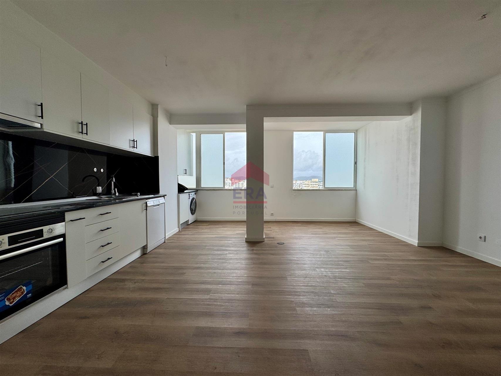 Apartamento T4 Venda em Faro (Sé e São Pedro),Faro