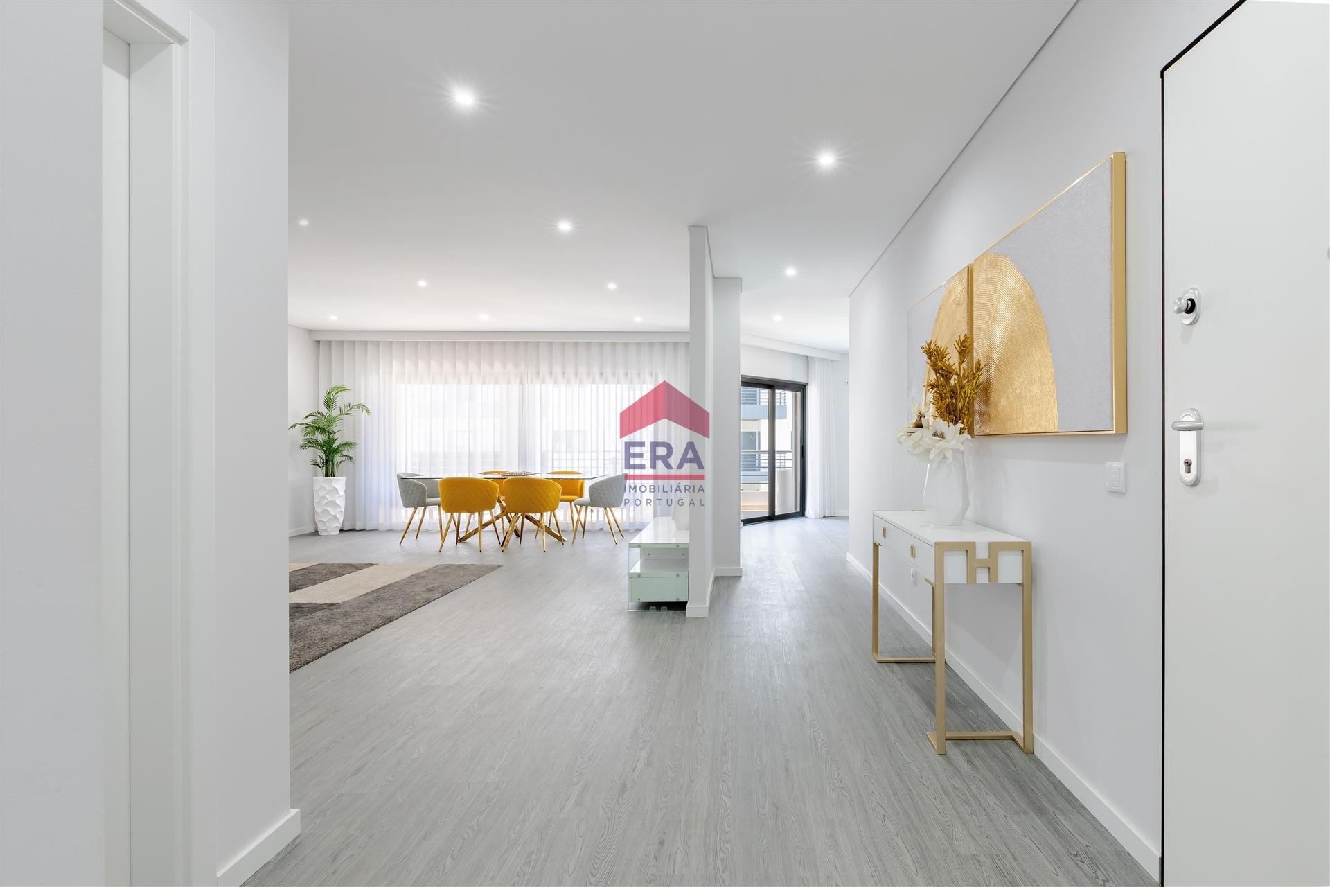 Apartamento T4 Venda em Quelfes,Olhão