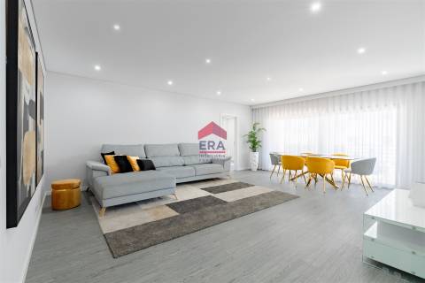 Apartamento T4 Venda em Quelfes,Olhão
