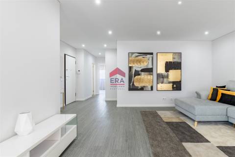 Apartamento T4 Venda em Quelfes,Olhão