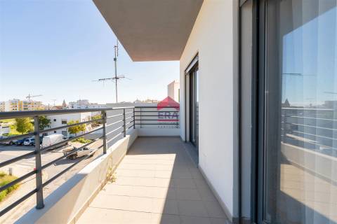 Apartamento T4 Venda em Quelfes,Olhão