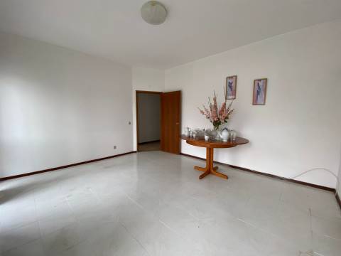 Apartamento T2 Venda em Faro (Sé e São Pedro),Faro