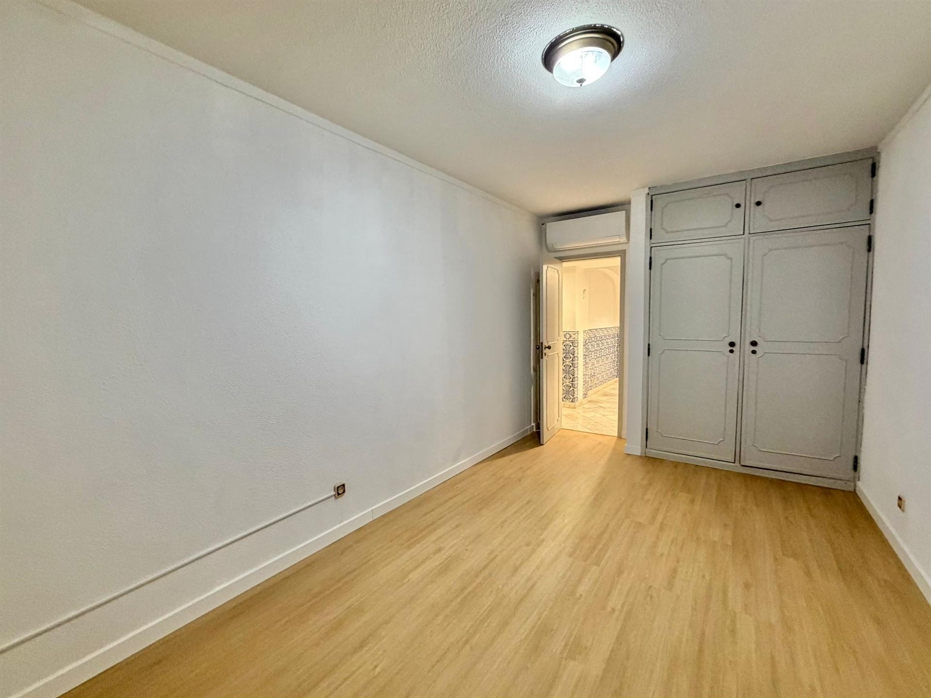 Apartamento T4 Venda em Faro (Sé e São Pedro),Faro