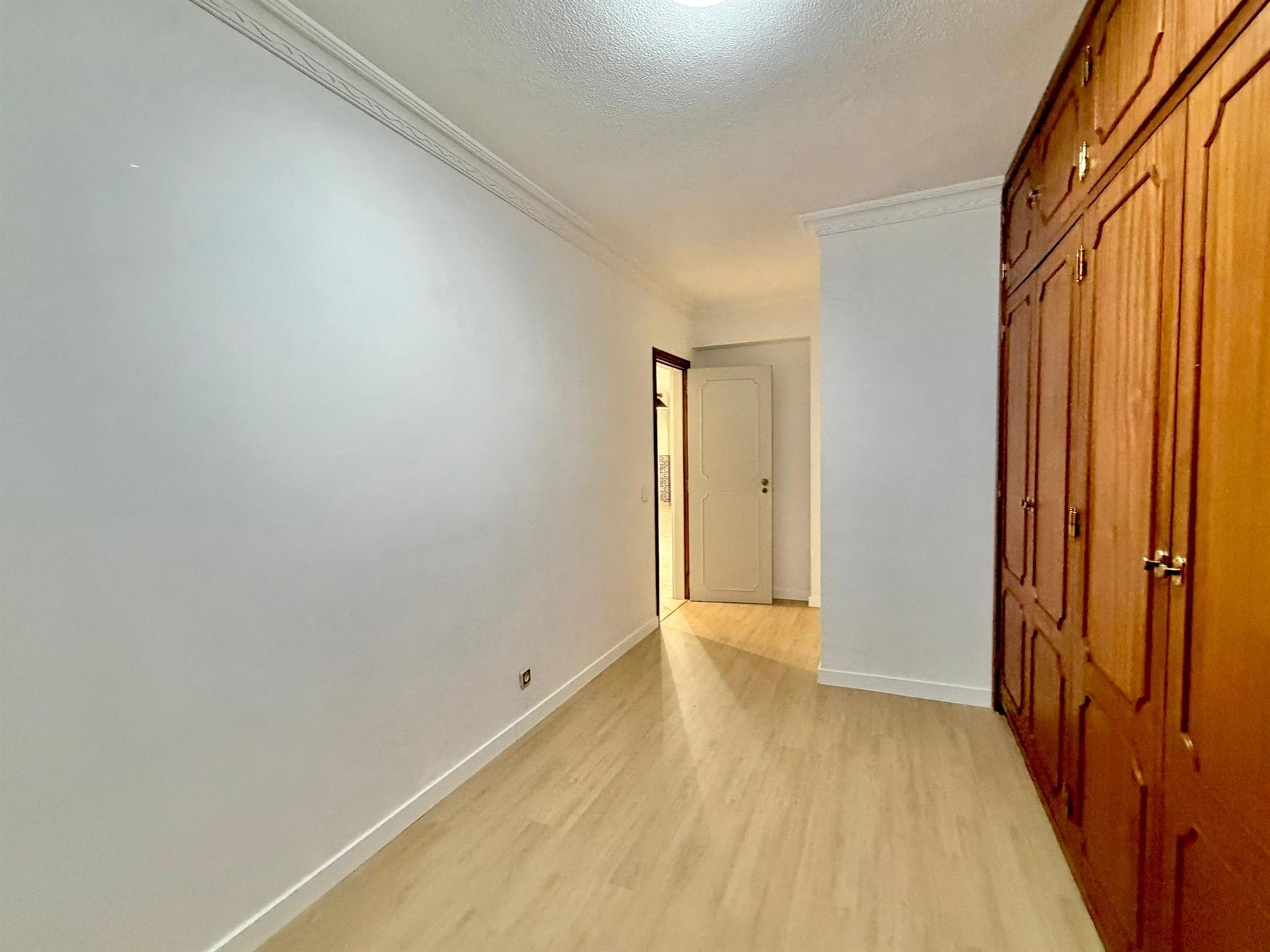 Apartamento T4 Venda em Faro (Sé e São Pedro),Faro