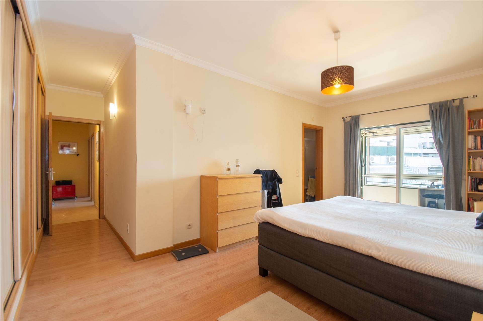 Apartamento T4 Venda em Faro (Sé e São Pedro),Faro