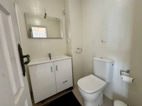 Apartamento T2 Venda em Quarteira,Loulé