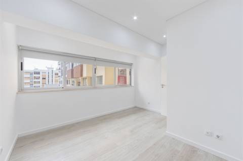 Apartamento T3 Venda em Faro (Sé e São Pedro),Faro