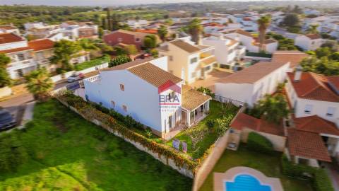 Moradia T3 Venda em Quelfes,Olhão