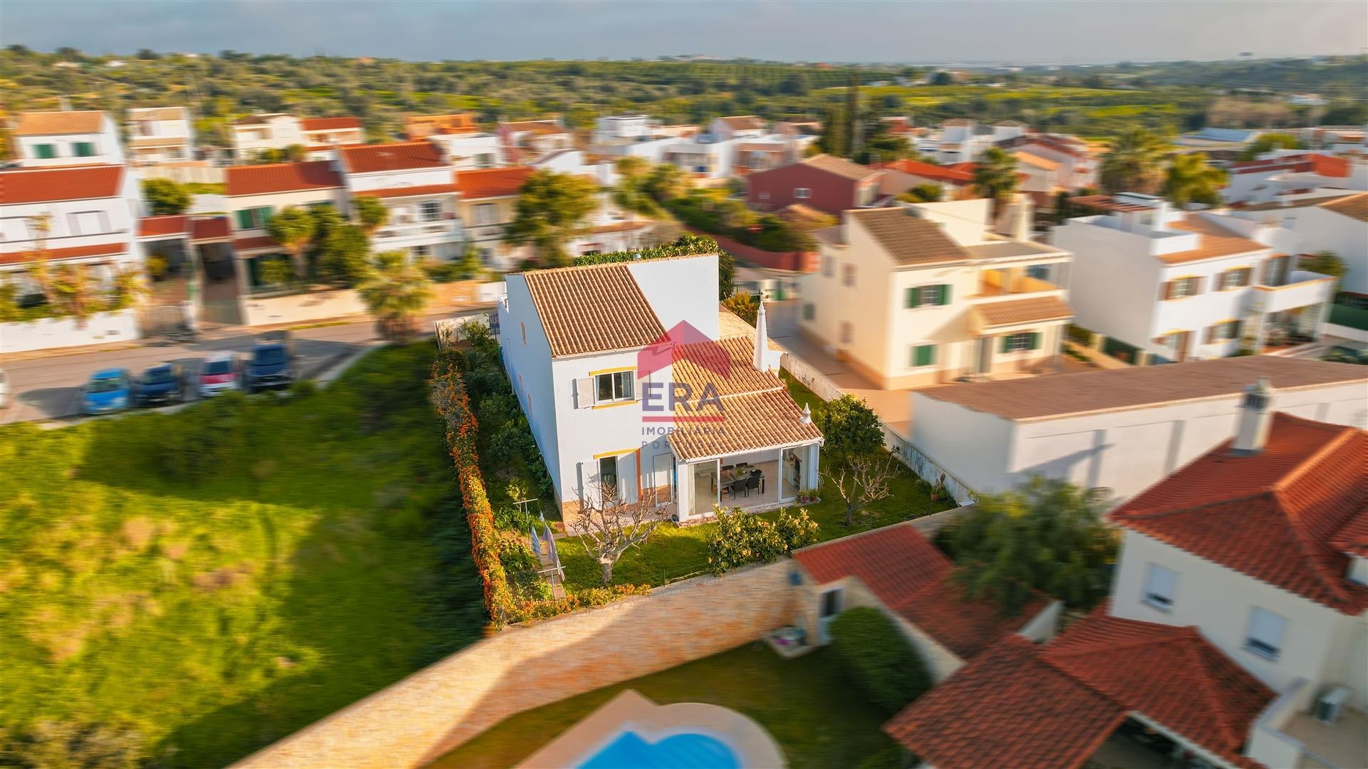 Moradia T3 Venda em Quelfes,Olhão