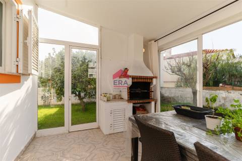 Moradia T3 Venda em Quelfes,Olhão