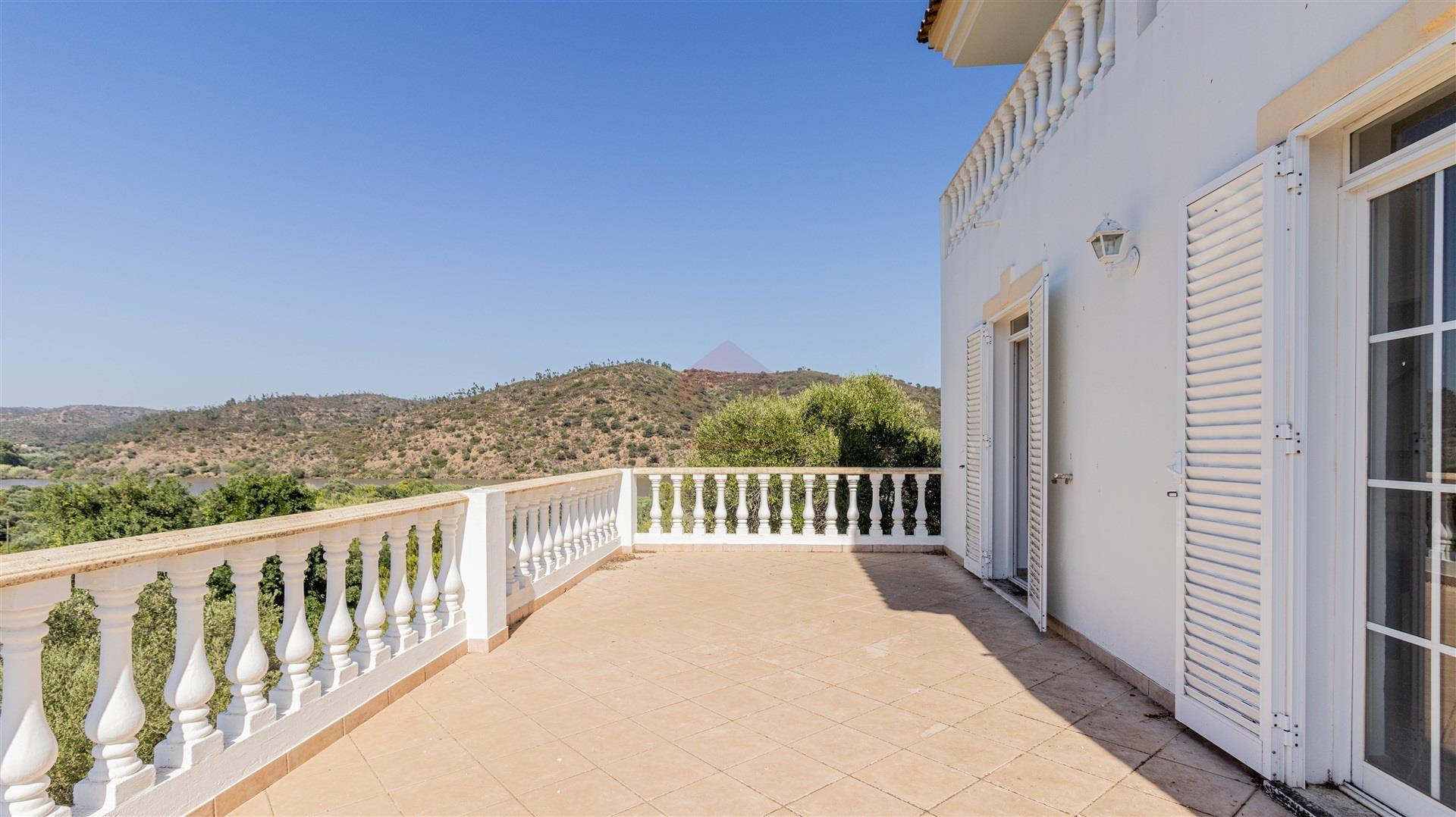 Moradia Isolada T4 Venda em Alcoutim e Pereiro,Alcoutim