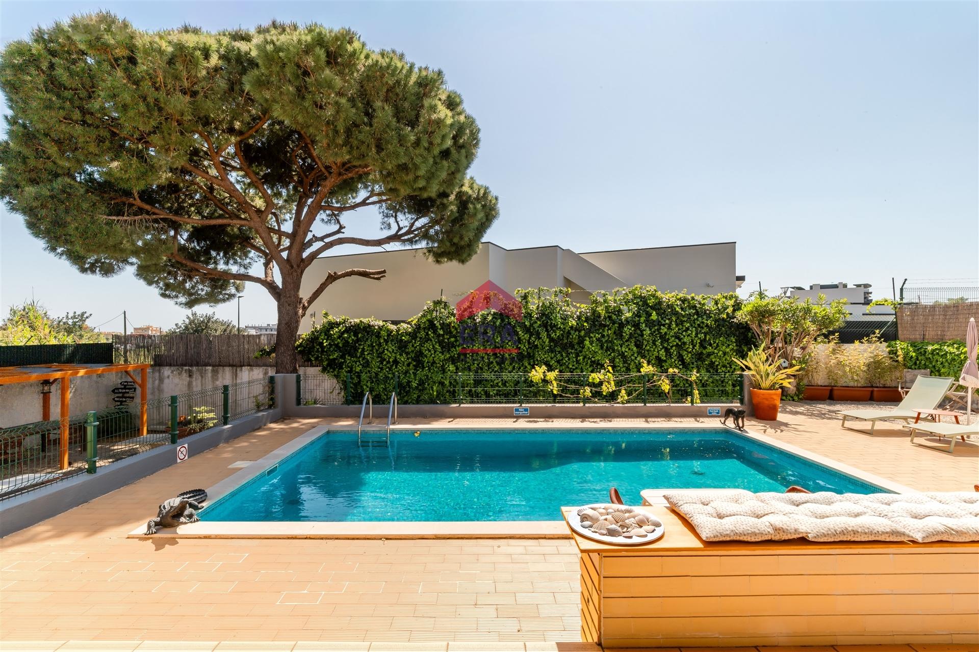 Moradia T4 Venda em Quelfes,Olhão