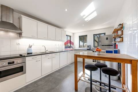 Moradia T4 Venda em Quelfes,Olhão