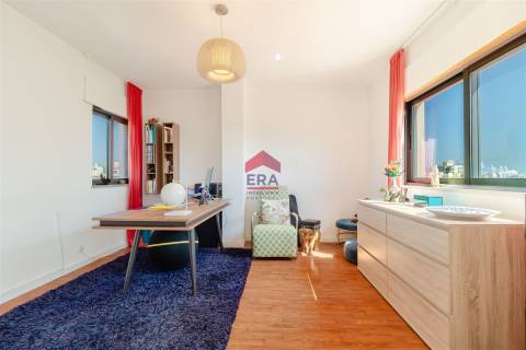 Moradia T4 Venda em Quelfes,Olhão