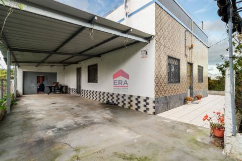Moradia T2 Venda em Moncarapacho e Fuseta,Olhão