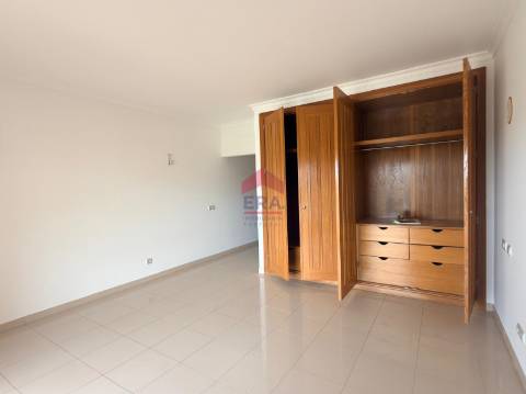 Apartamento T2+2 DUPLEX Venda em Quarteira,Loulé
