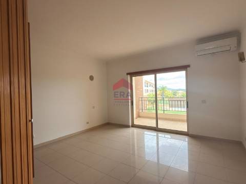 Apartamento T2+2 DUPLEX Venda em Quarteira,Loulé