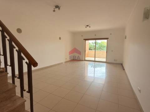 Apartamento T2+2 DUPLEX Venda em Quarteira,Loulé