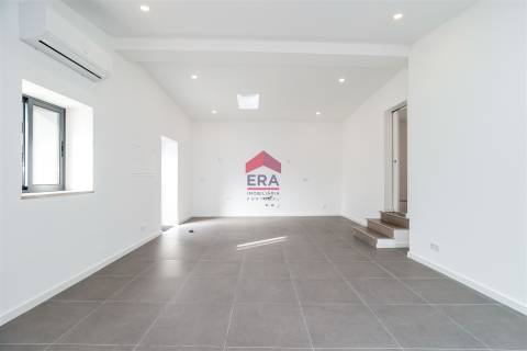 Moradia T6 Venda em Santa Bárbara de Nexe,Faro