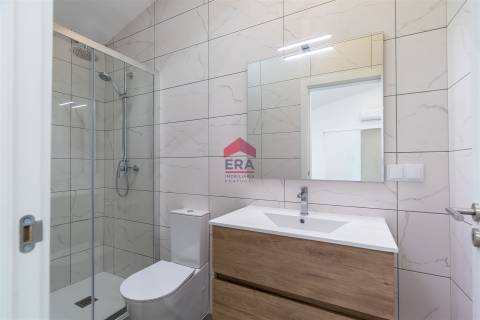 Moradia T6 Venda em Santa Bárbara de Nexe,Faro