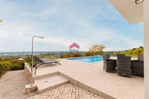 Moradia T6 Venda em Santa Bárbara de Nexe,Faro