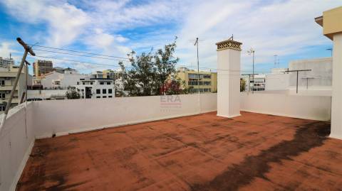 Apartamento T3 Trespasse em Faro (Sé e São Pedro),Faro