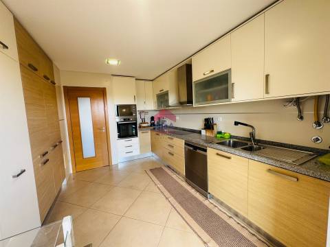 Apartamento T3 Venda em Quarteira,Loulé