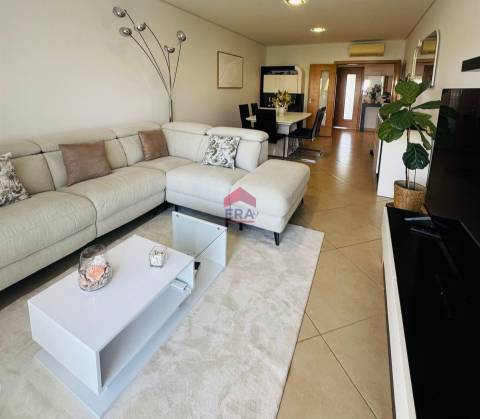 Apartamento T3 Venda em Quarteira,Loulé