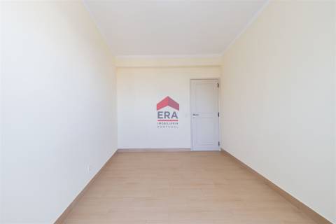 Apartamento T3 Venda em Olhão,Olhão