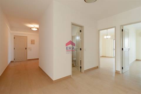 Apartamento T3 Venda em Olhão,Olhão