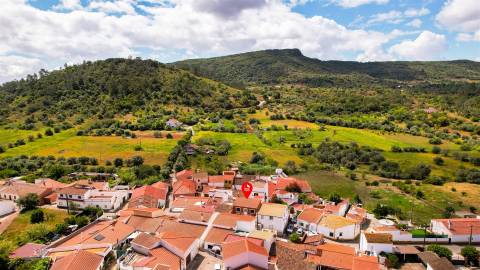 Moradia Geminada T3 Venda em Alte,Loulé