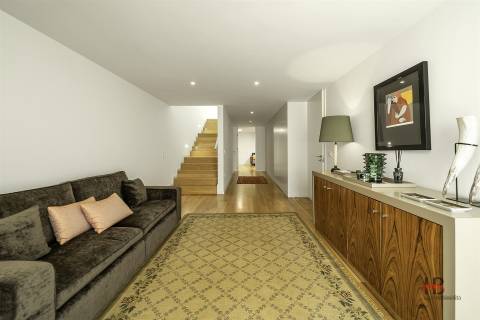 Moradia à Praia da Madalena