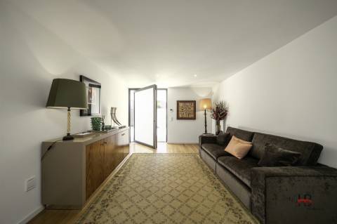 Moradia à Praia da Madalena