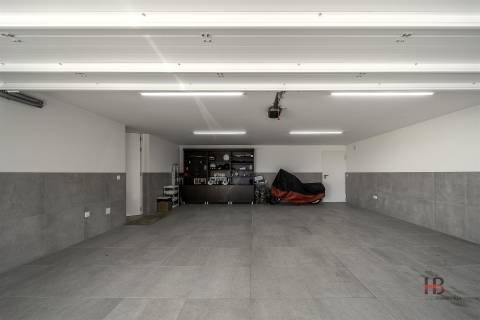 Moradia à Praia da Madalena